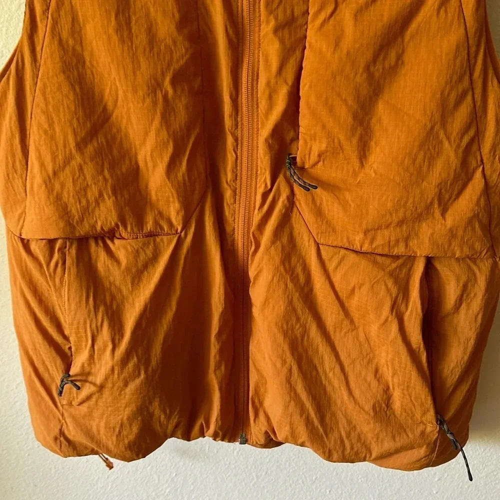 Lululemon sz L Insulated Hiking Vest Autumn Orange, great pre owned condition - Picture 7 of 16